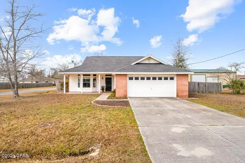 1010 Delaware Ave, Lynn Haven, FL 32444