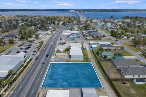 523 Ohio Ave, Lynn Haven, FL 32444