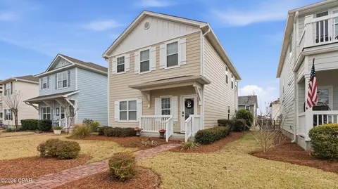 2407 Grandiflora Blvd, Panama City, FL 32408