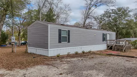 307 E Montana Ave, Bonifay, FL 32425