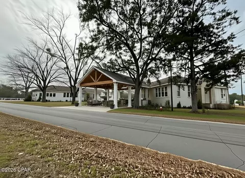 4181 Apple White St, Greenwood, FL 32443