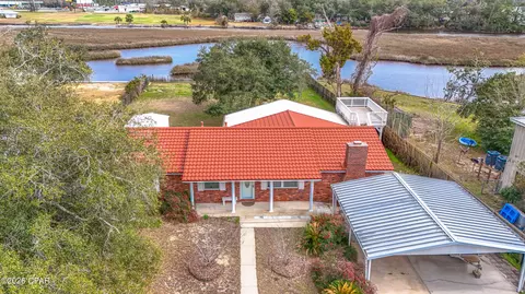 7424 Little Creek Cir, Southport, FL 32409