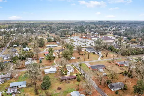 View/Area - 794 2nd St, Chipley, FL 32428 photo 6 of 9