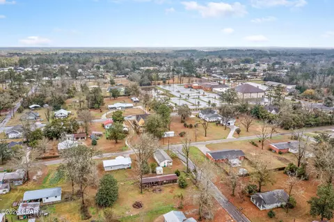 View/Area - 794 2nd St, Chipley, FL 32428 photo 5 of 9