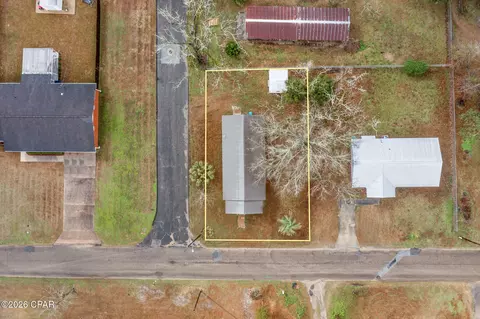 View/Area - 794 2nd St, Chipley, FL 32428 photo 8 of 9