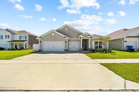 3015 Willie Dr, Southport, FL 32409