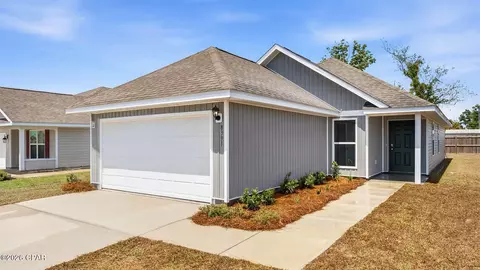 8391 Park Place Dr, Panama City, FL 32404
