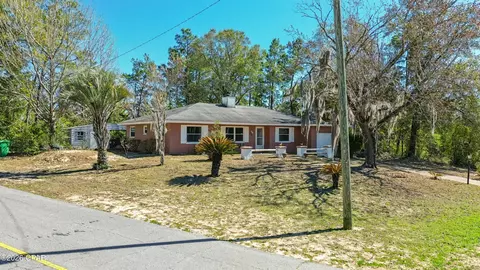 4335 Country Club Blvd, Chipley, FL 32428
