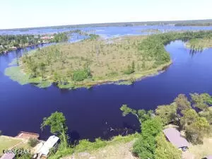 9523 Indian Bluff Resort Ln, Youngstown, FL 32466