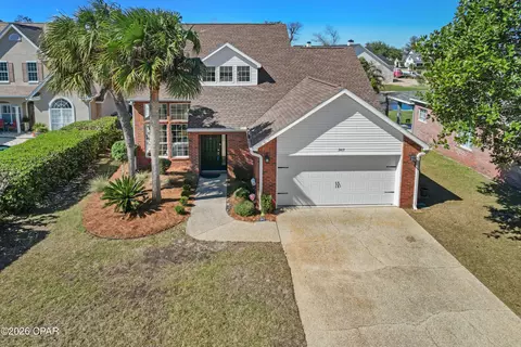 2411 Country Club Dr, Lynn Haven, FL 32444