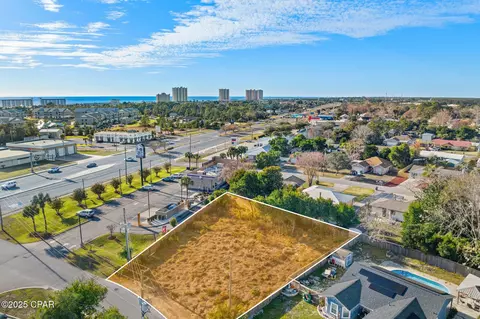 105 Armstrong Cir, Panama City Beach, FL 32413