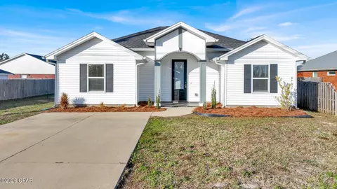 5201 Hickory St, Panama City, FL 32404