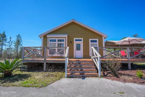 495 Cinnamon Dr, Marianna, FL 32448