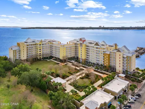 3001 W 10th St #711, Panama City, FL 32401