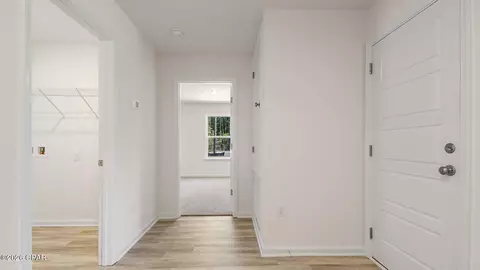 Entry Way - 2085 Babcock St, Chipley, FL 32428 photo 3 of 5