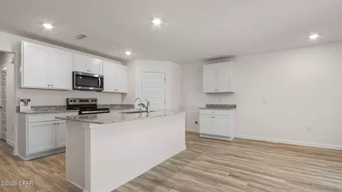Kitchen - 2085 Babcock St, Chipley, FL 32428 photo 2 of 2