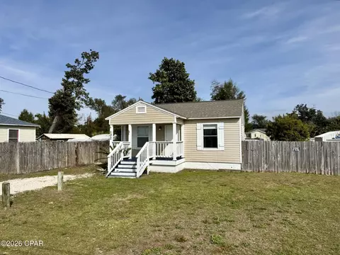 102 N Church Ave, Panama City, FL 32401
