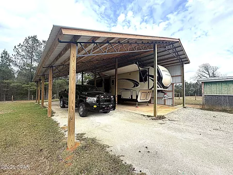 2103 Holley Timber Rd, Cottondale, FL 32431