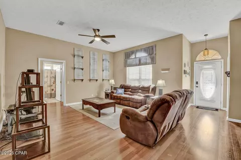 316 Lyonia Ln, Panama City, FL 32408