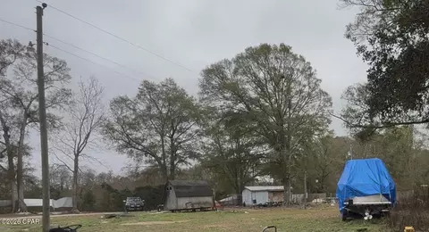 1790 Rosewood Dr, Chipley, FL 32428