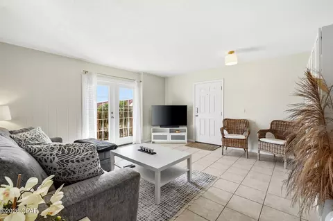 2100 W Beach Dr #B202, Panama City, FL 32401