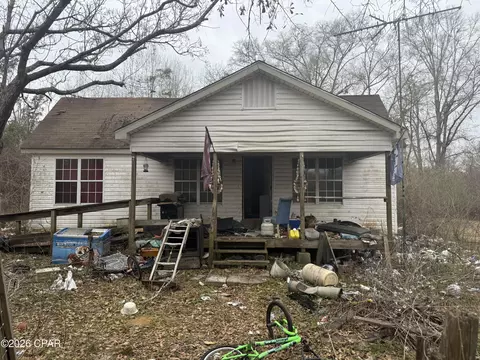 1812 Rosewood Dr, Chipley, FL 32428