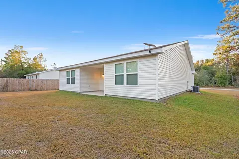 Exterior - 3987 Oxford Ave, Chipley, FL 32428 photo 1 of 5