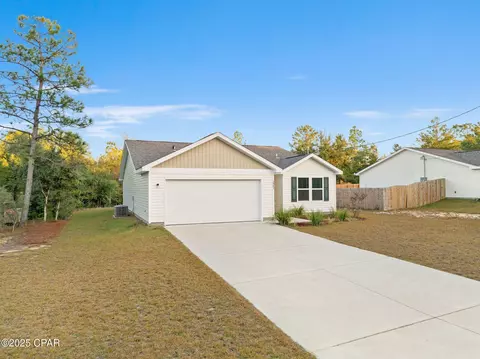 Exterior - 3987 Oxford Ave, Chipley, FL 32428 photo 4 of 5