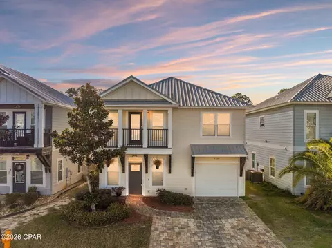 3720 Tiki Dr, Panama City, FL 32408