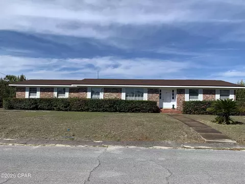 818 W 8th St, Panama City, FL 32401