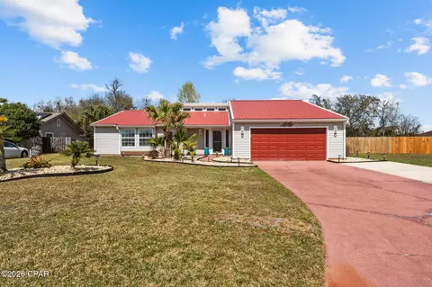 126 Derby Woods Dr, Lynn Haven, FL 32444
