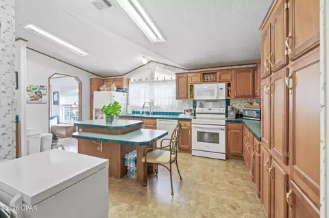 3320 Cardinal Pl, Chipley, FL 32428 photo 9