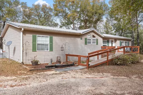 3320 Cardinal Pl, Chipley, FL 32428