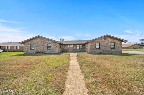 151 Derby Woods Dr, Lynn Haven, FL 32444