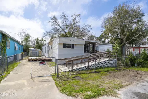 2141 W 29th Ct, Panama City, FL 32405