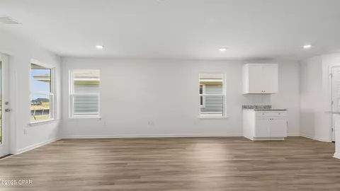 Living - 2152 Shenandoah Blvd, Chipley, FL 32428 photo 2 of 2