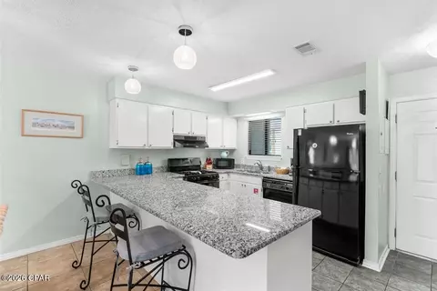 201 Robin Ln, Panama City Beach, FL 32407