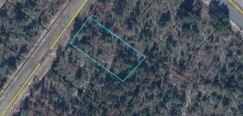 000 Brewton Dr #8, Chipley, FL 32428