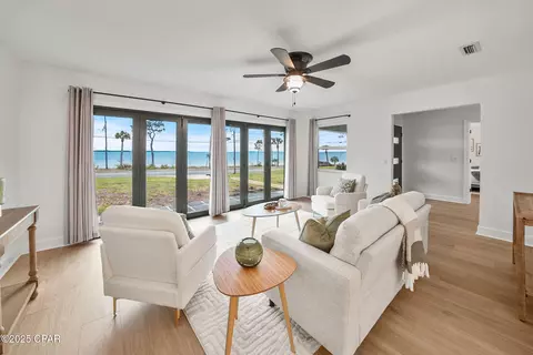920 W Beach Dr, Panama City, FL 32401