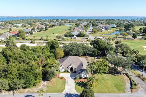 100 Legend Lakes Dr, Panama City, FL 32408
