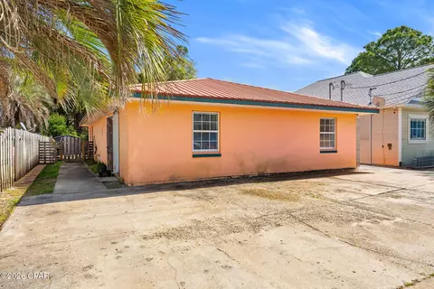 4017 Silver Sands Rd, Panama City, FL 32408