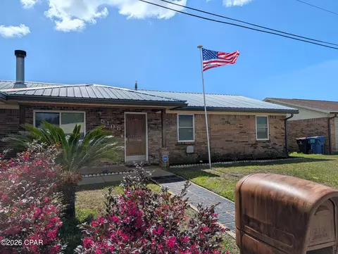 5108 E 13th Ct, Panama City, FL 32404