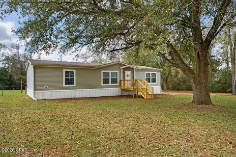 2735 Chipley St, Cottondale, FL 32431