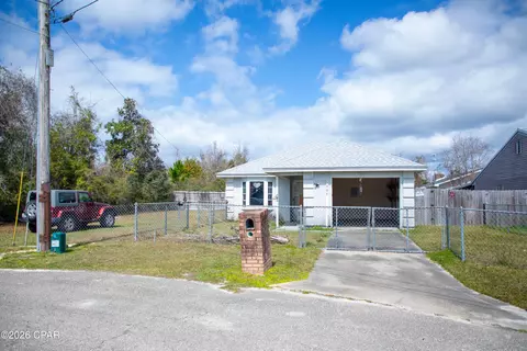7006 E Fox Ct, Panama City, FL 32404
