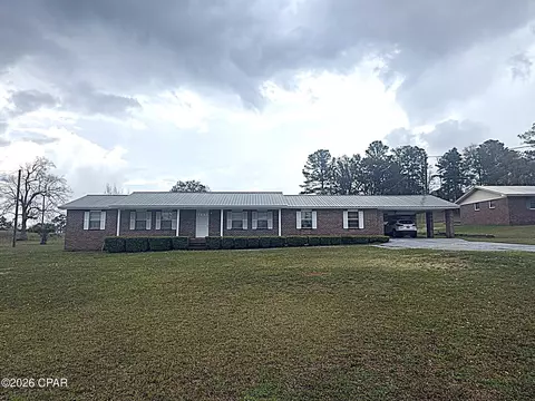 4642 River Dr, Marianna, FL 32446