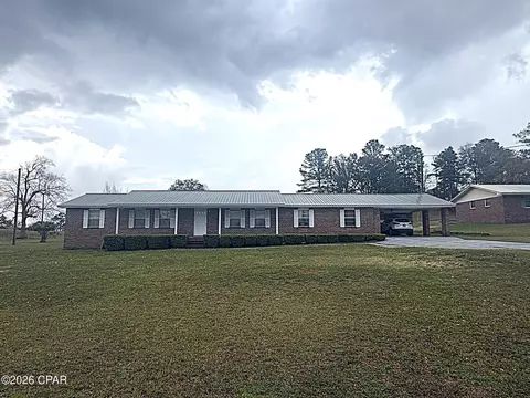 4642 River Dr, Marianna, FL 32446