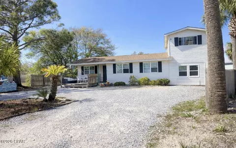 5225 Long John Dr, Panama City, FL 32408