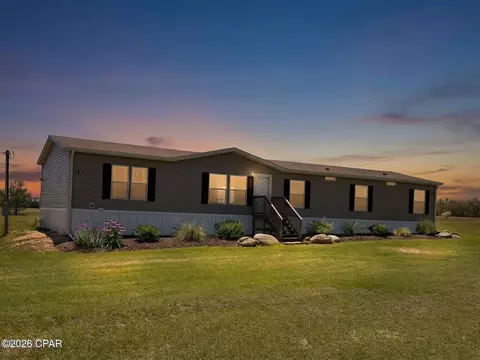 6435 Butler Rd, Grand Ridge, FL 32442