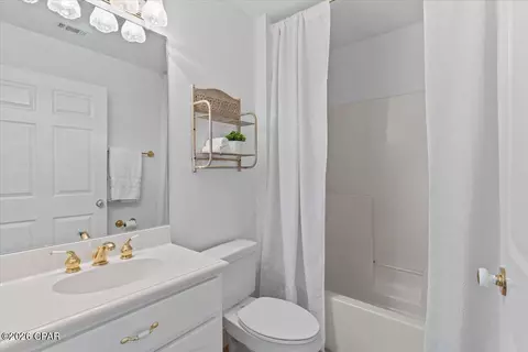 Bath - 5192 Pine Ridge Dr, Chipley, FL 32428 photo 5 of 5