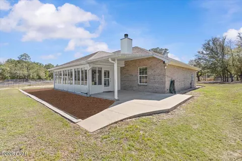 Exterior - 5192 Pine Ridge Dr, Chipley, FL 32428 photo 7 of 13